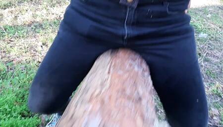 Кончаю в одежде на бревно - IkaSmokS