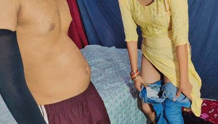 Stepsister ko kapda badalte dekha to land khada ho gaya phir chod diya