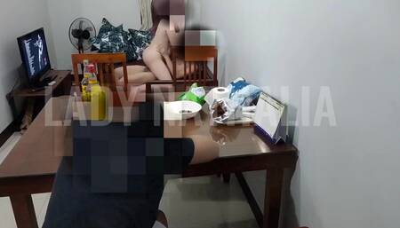 Pinay misis nakipagbsex sa katrabaho ng asawa habang ang kanyang asawa !