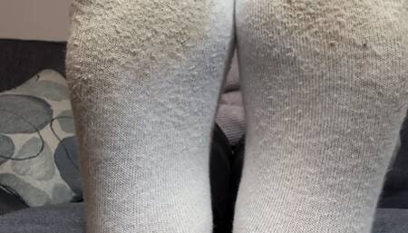 Silently Worship These Soiled Soles - Goddess Alya mesmerizes in this sexy foot ignore clip featuring soiled socks, dirty socks, foot worship, silence, and more