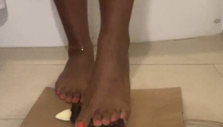 Brownwolfberryebonyfootfetish