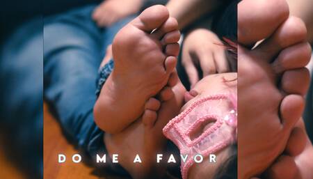 Girl Agrees to Lick Feet to Return a Favor