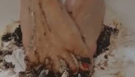 Foot Fetish Fairy Sings & Squishes: Happy Birthday Daddy & Cupcake Crush