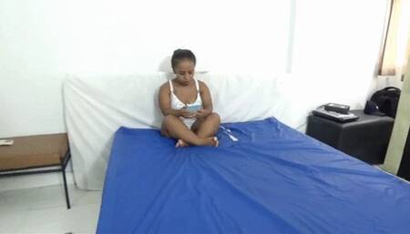 PAWG goddess farting and BURPING on dwarf girl PART 1 By THAY FLORES and ANANZINHA Cam by dani full hd