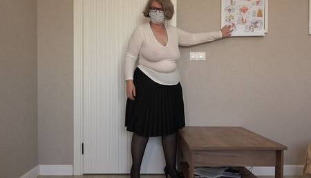 Practical Lesson in Anatomy Class: Mature Teacher Teaches Anal and Vaginal Penetration and Cums