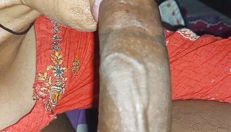 Pakistani housewife blowjob porn video with her husband