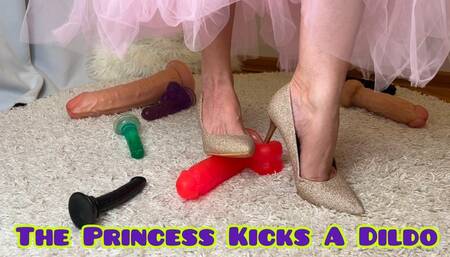 WITH GIANT GOLDEN HIGH HEELS, I CRUSH SMALL HUMILIATED PENISES 4K