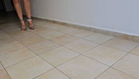 Milah Arches Heel Popping Dream in sexy blue sandals