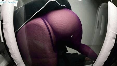 FBC s big round rump with flatten this tiny man!! Pt 2 - MOV