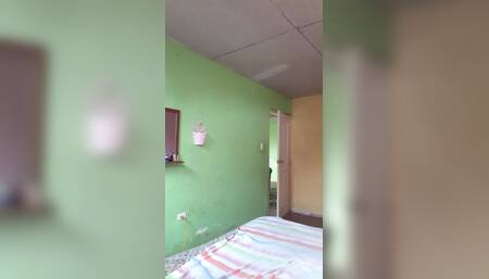 NOS QUEDAMOS SOLOS CON MI HIJASTRA