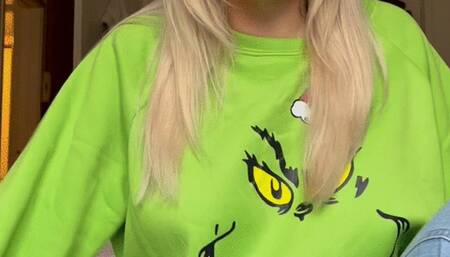 Grinchy girly and her sneezes