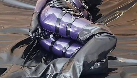 OnlyFans teaser - Latex and glass dildo in ass!