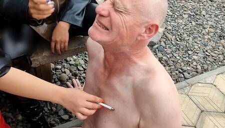 Scorching the old slaves skin - Zeida and Roberta at DFC