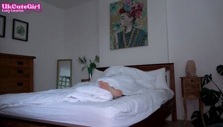 Morning Routine: From Naked Stretches to Sexy Workout Gear