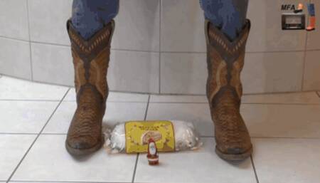 Fine Christmas Cake for my Boot Slave