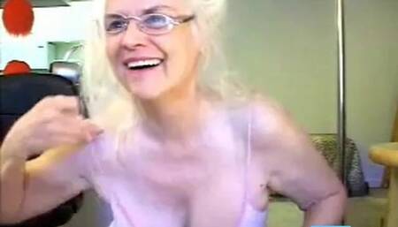 Zoe Zane: Cum-Loving Webcam Cougar