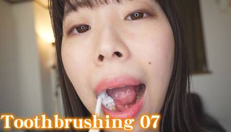 Toothbrushing 07 Kozue Minami