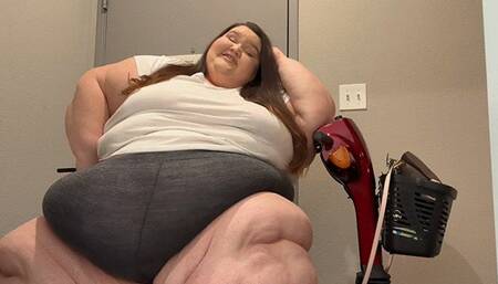 SSBBW made to rest on an AIR Mattress!
