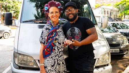 Granny in glasses picked up for deep anal in my van