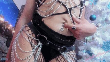 Handcuffs Belly Ring Fingering (HD) MP4