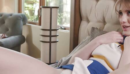 Cheerleader maria kazi tastes melody marks cherry lips