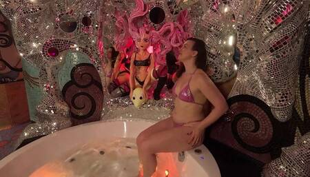 Dit zeemonster wil maar 1 ding, mijn kutje! ????