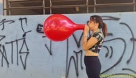 Claire Blows to Pop a 16" Sempertex (+ a B2P Fail)