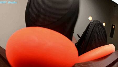 Are those your balls, CRUNCH!! Quick ball crushing POV! Pt 1 - MP4