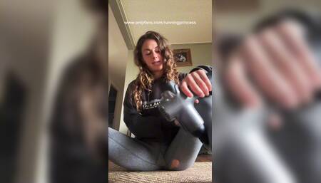 Teen Tiktok girl accidentally cums on TikTok Live with massage gun