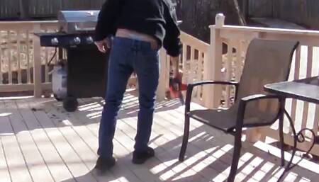 Ass popped out of my jeans outside