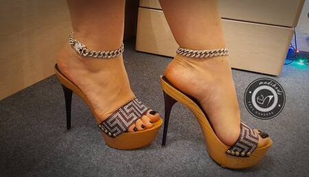 Italian style - high heel clogs