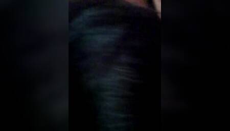 Mi vecino entro a mi casa cuando se fue mi esposo,por fin le di una mamada deliciosa.