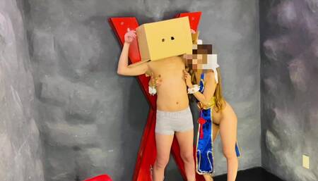 【S woman’s Halloween】 Chun-Li cosplay,teasing them with her thighs and hoot job.