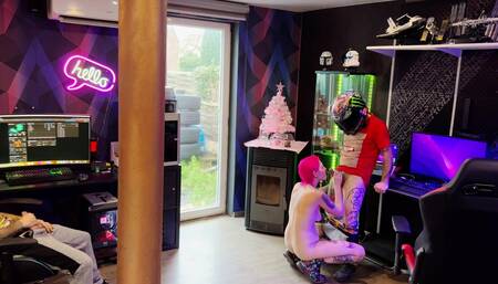 Delivery guy cums in my pussy while my husband watches