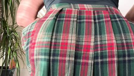 Ass in Stockings Look Under the Skirt