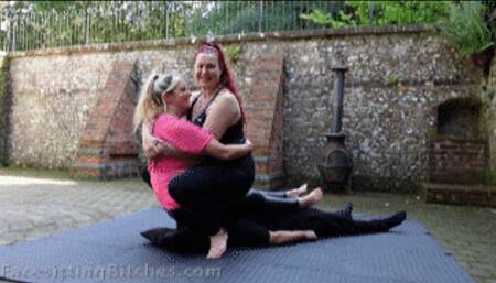 Duo Heavy Facesitting: Squashed in the garden by Divine Domino and Nikki Whiplash FB1736