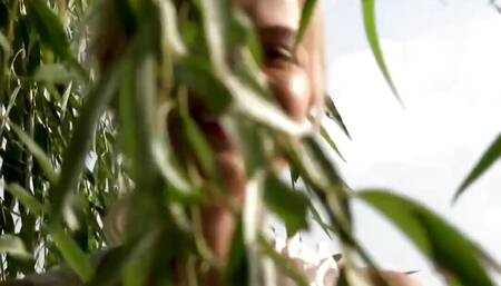 Jasmin Rouge - German outdoor pissing