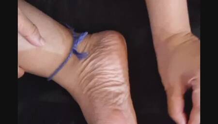 Changing the shape of my long Square big toenails into Stiletto points