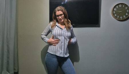 Socked FootJob and Sucking - CuteBootyBabe21 gives a SMELLY SOCK FOOTJOB and SUCKS COCK