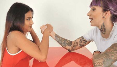 Elizabeth vs Nikita, the most tense arm