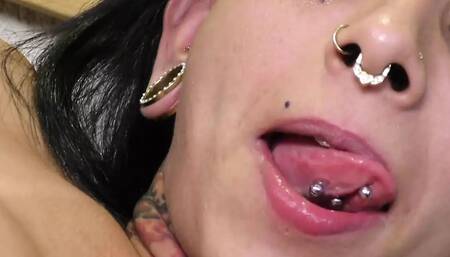 Sexy TS Isabelly Ferreira Jerks Off After Dildo Fucking Her Ass