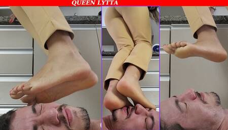 Queen Lytta - Sexy Face Busting EP 4 Kicking and Trampling Because he bought gift to other girl - FOOT SLAPPING - FOOT WORSHIP - FEMDOM - FOOT DOMINATION - FOOT HUMILIATION - FACE STANDING - TRAMPLING - FACE STOMP -