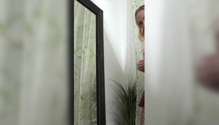 Jerks off Teasing Dance