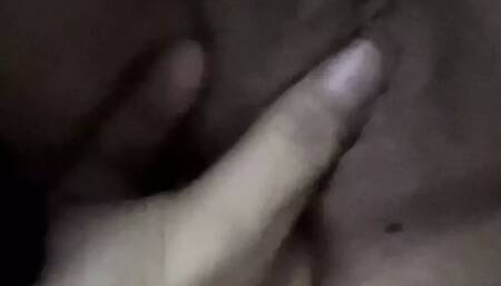 4 minutes of sensual release with Raven