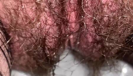 On the toilet in pantyhose the milf pisses and then gives blowjob