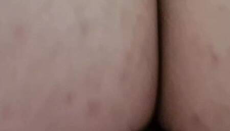 Reverse MILF cowgirl rides cock for 12 minutes and moans out loud and shakes her big ass until she squirts