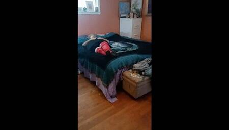 BBW Bat Girl Masturbates for You with Her Golden Gloves on wmv