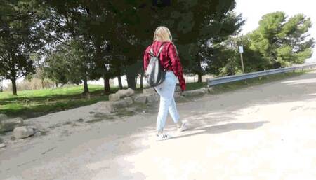 Walk MP4 (1920x1080) FHD