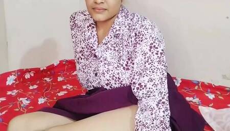 Bhabhi Fucked Herself Cucumber in Her Ass and Pussy