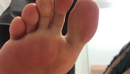 Kiss My Big Feet